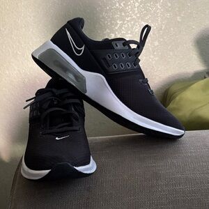 Nike Women's Black and White Nike Athletic Shoes